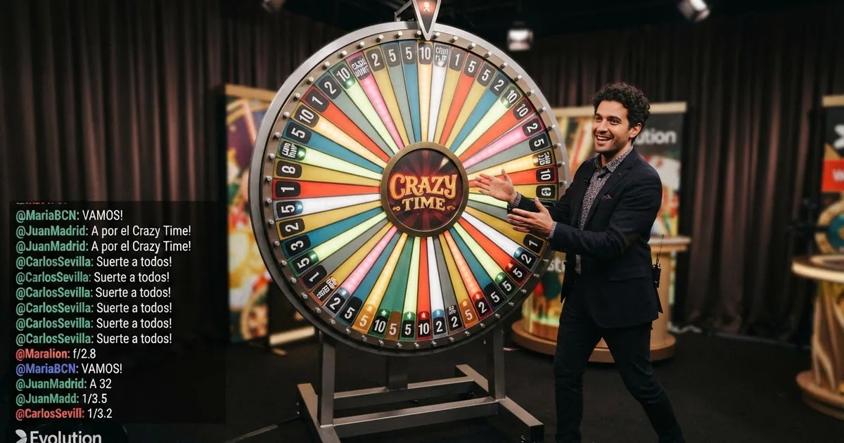 Rueda de Crazy Time con presentador del estudio de Evolution Gaming